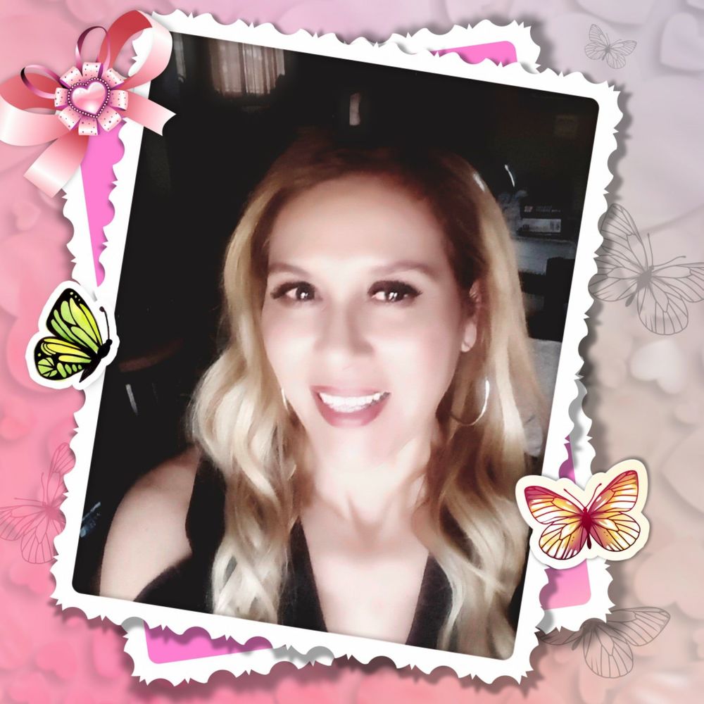 Meet your Posher, Rebeca